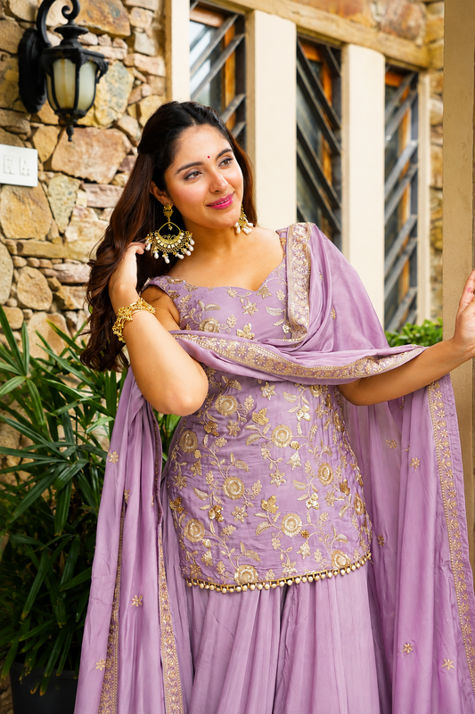 💜 New Arrival | Premium Designer Collection 💜
Fall in love with elegance! ✨