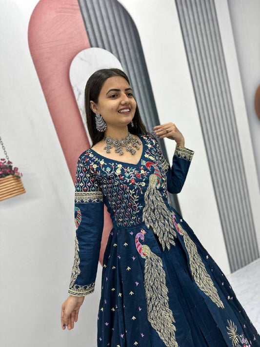 Peacock Design Heavy Traditional Crop Top with Shrug (Blue)