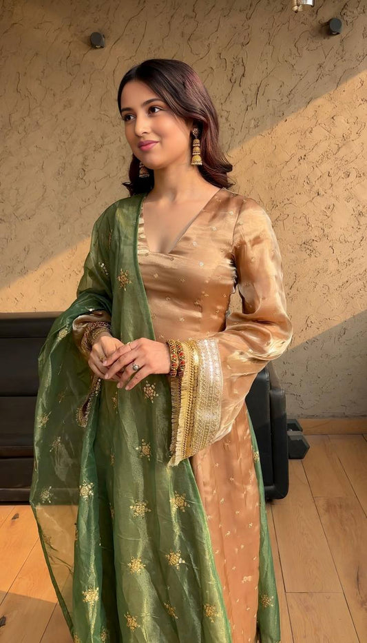 Kanika Zimmy Choo Duble Dupatta Red & Green Suit Set