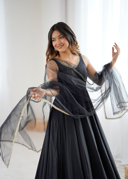Aarti Black Color Anarkali Suit Set