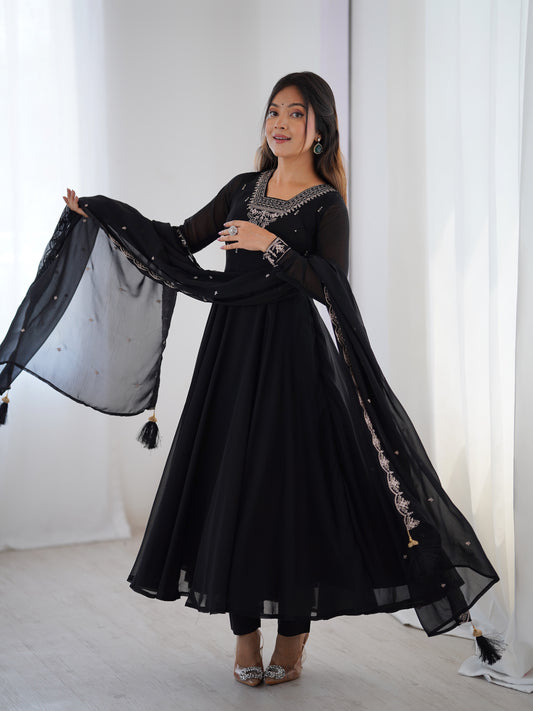 Black Embroidery Kurta Set