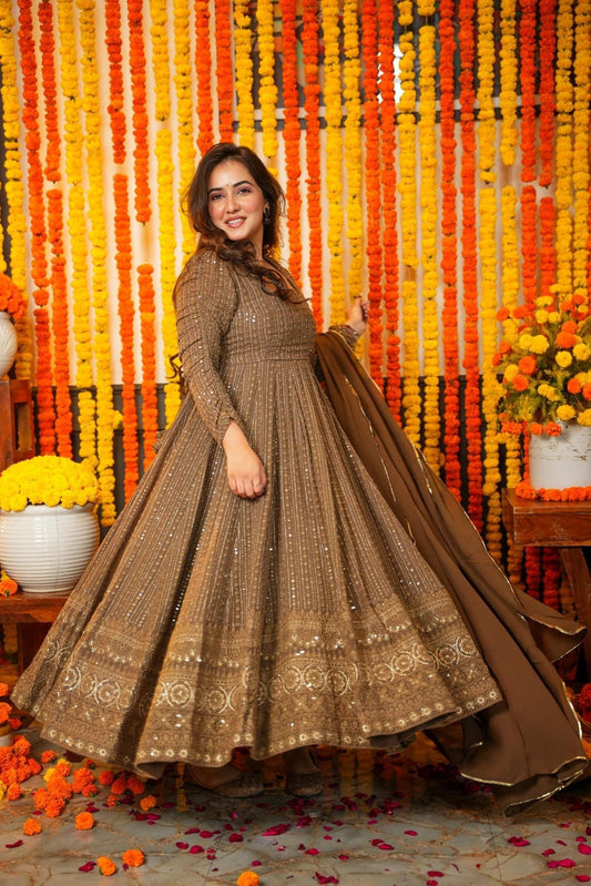 CHOCLATE STAR EMBROIDERED GEORGETTE SUIT SET