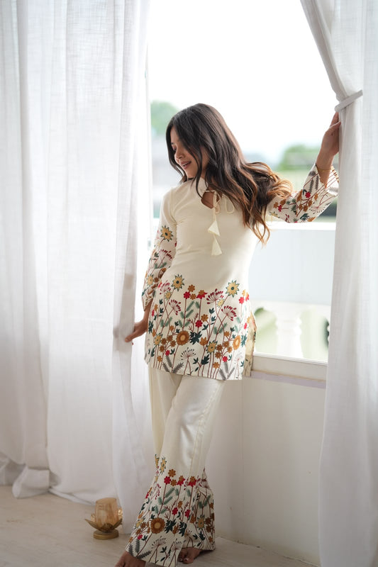 PRESENTING NEW MAGIC COTTON FLORAL KURTA TOP PENT SET