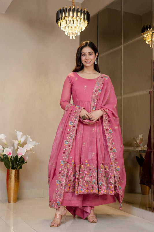TRENDING*ANARKALI*SUIT*SET* *[3 PIS]*